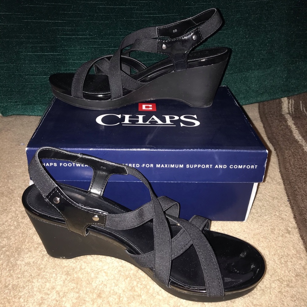 Black wedges